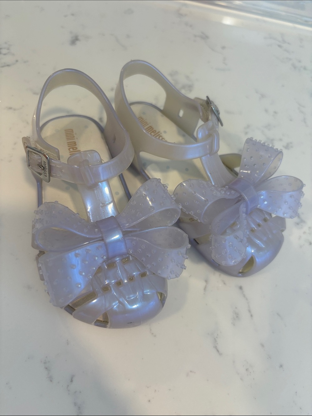 Mini Melissa Pearl Bow Jelly Sandals in Iridescent White- size 8
